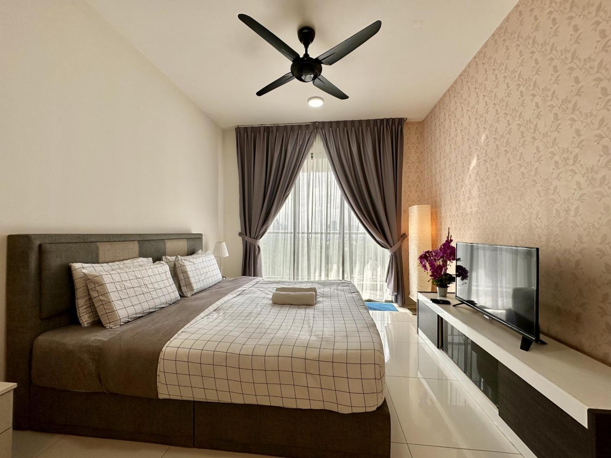 Teega Suites Puteriharbour By Wp Homestay Джохор-Бару Номер фото